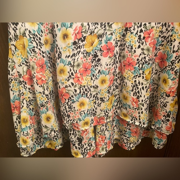 TOXIK 3 -PLUS SIZE 2X -FLORAL SEXY ROMPER SHORTS- VIBRANT - Picture 5 of 10